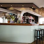 Emerald Sun מלון 4*