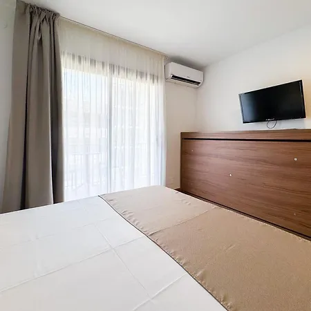 Отель Emerald Sun Камбрильс