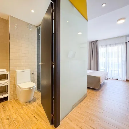 Emerald Sun فندق 4*