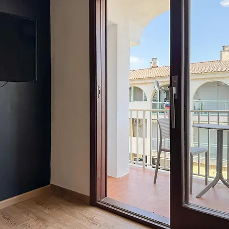 Emerald Sun فندق