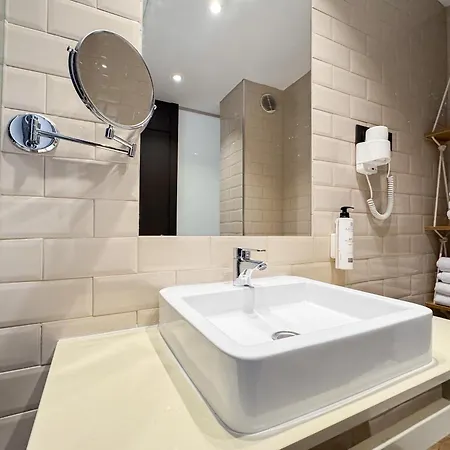 Emerald Sun فندق