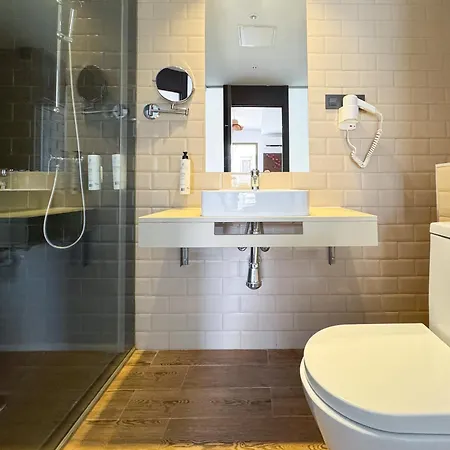 فندق Emerald Sun كامبريلس