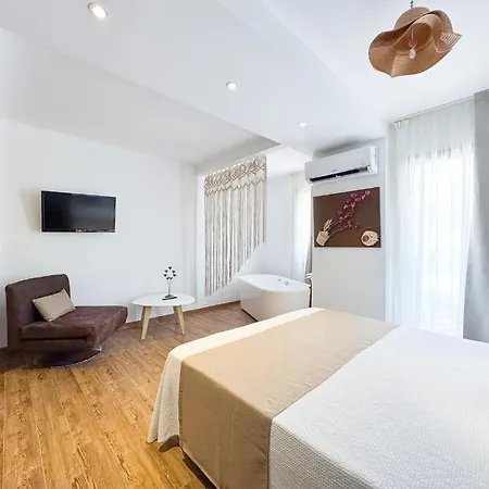 Отель Emerald Sun Камбрильс