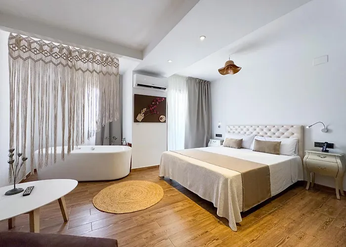 Hotel Emerald Sun